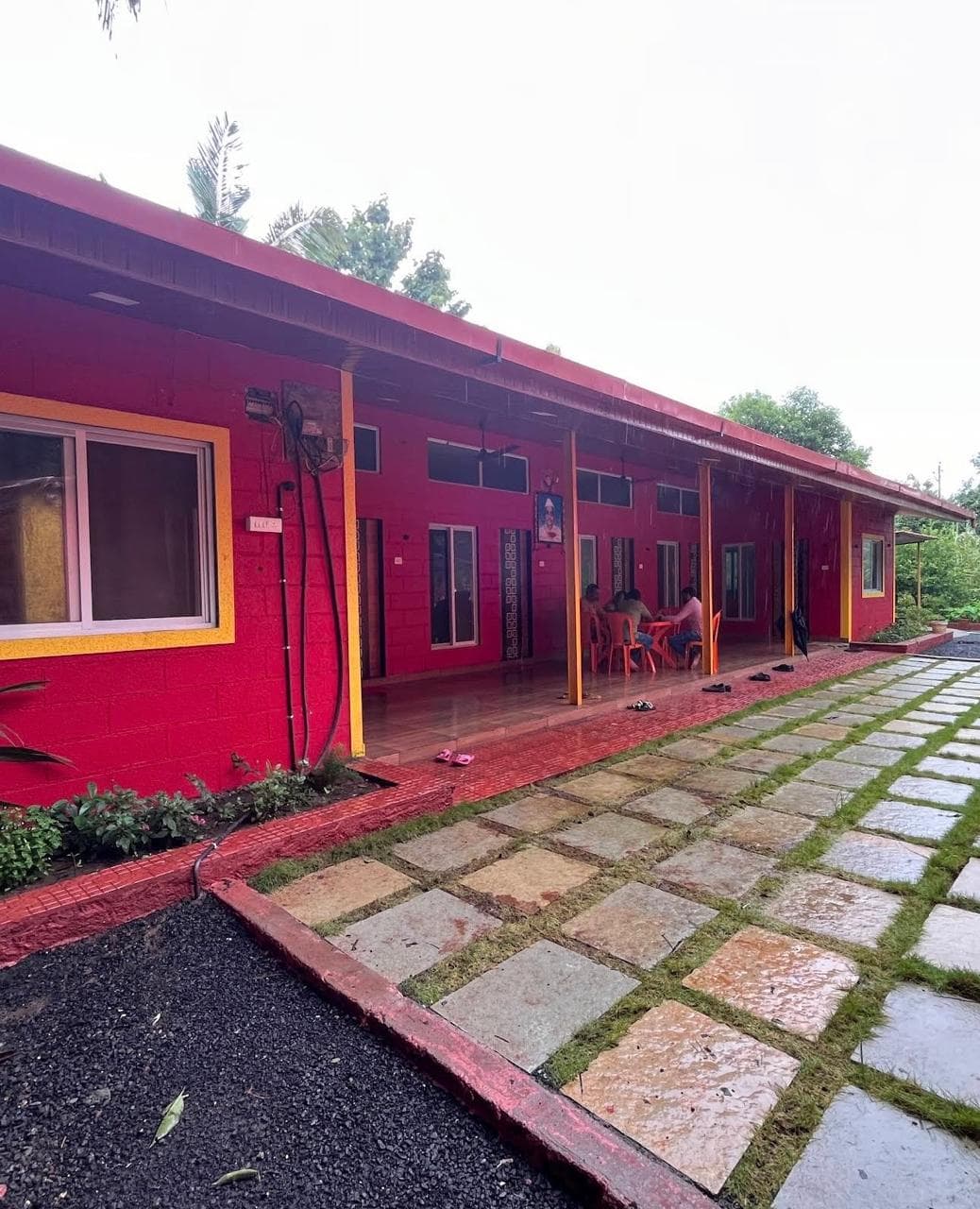 Photo 1 of 14 – 7-room resort with a pool in Posari, Karjat (BMF-R633)