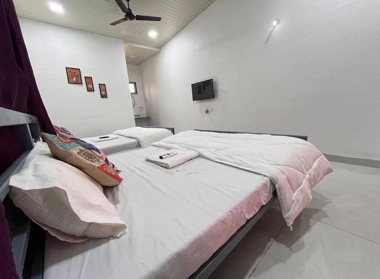 Photo 6 of 14 – 7-room resort with a pool in Posari, Karjat (BMF-R633)