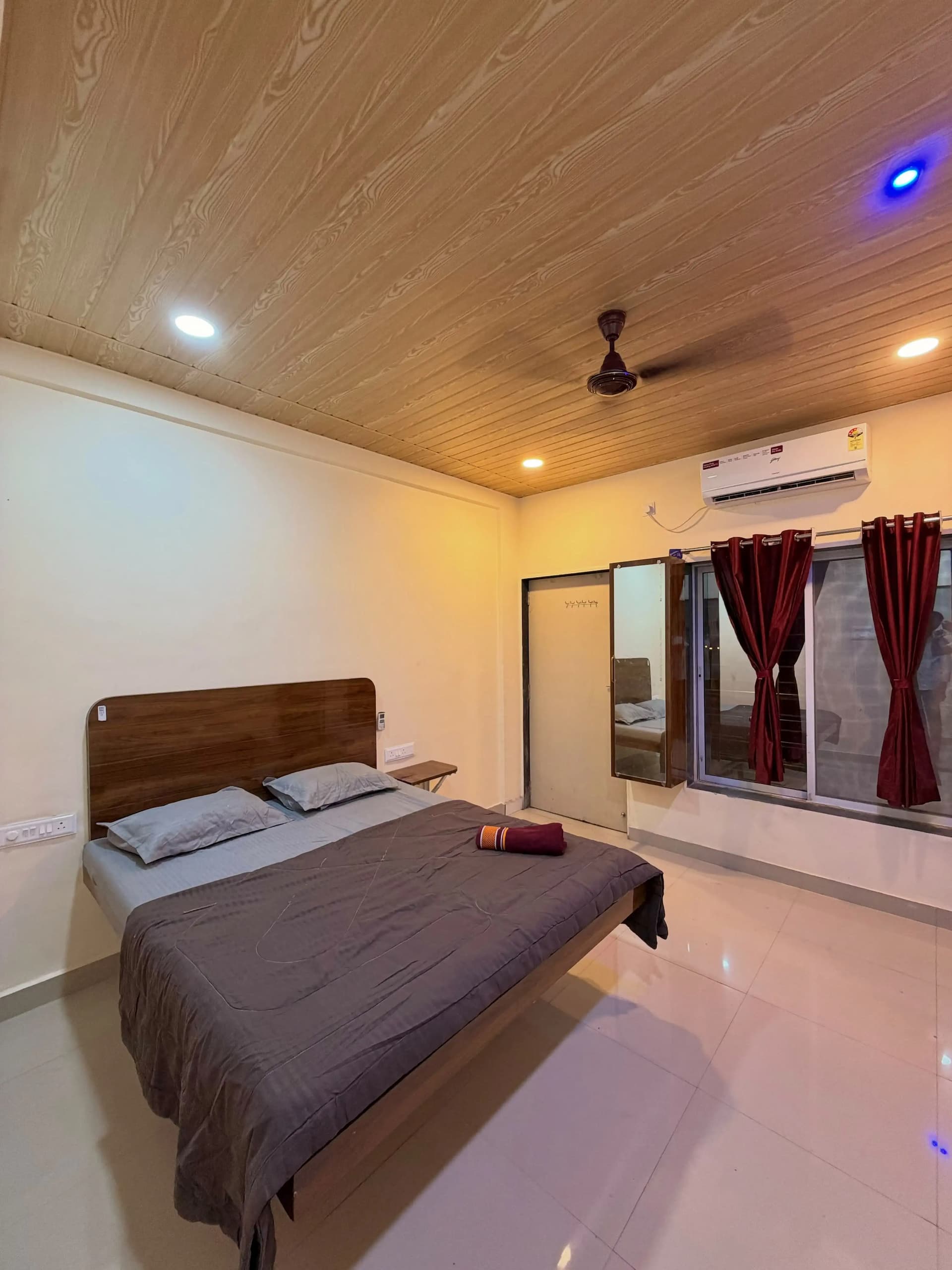 Photo 3 of 10 – 4 BHK villa with a private pool in Karla, Lonavala (BMF-V639)