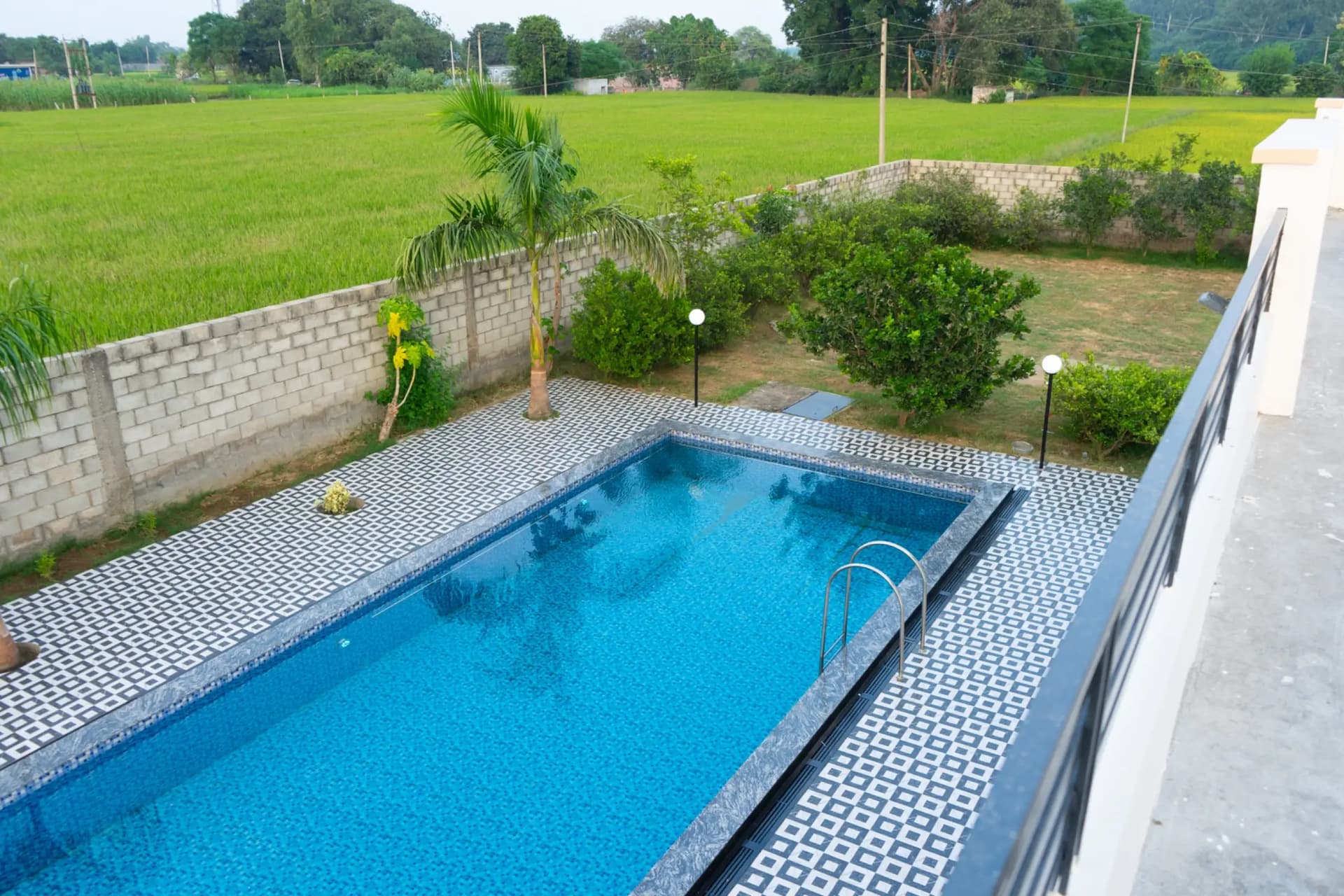Photo 6 of 13 – 2 BHK farmhouse with a private pool in Rampur, Ludhiana (BMF-F641)