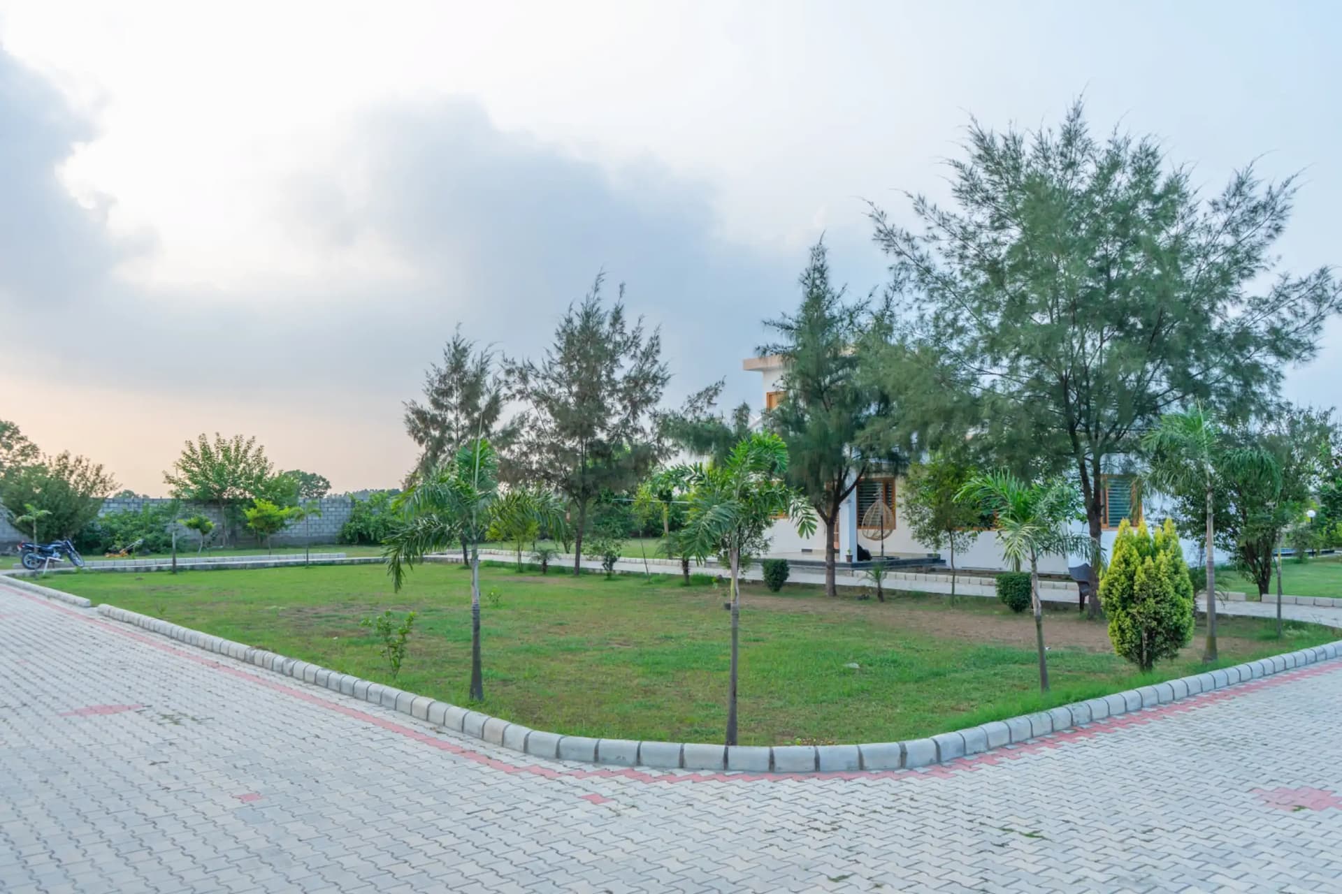 Photo 7 of 13 – 2 BHK farmhouse with a private pool in Rampur, Ludhiana (BMF-F641)