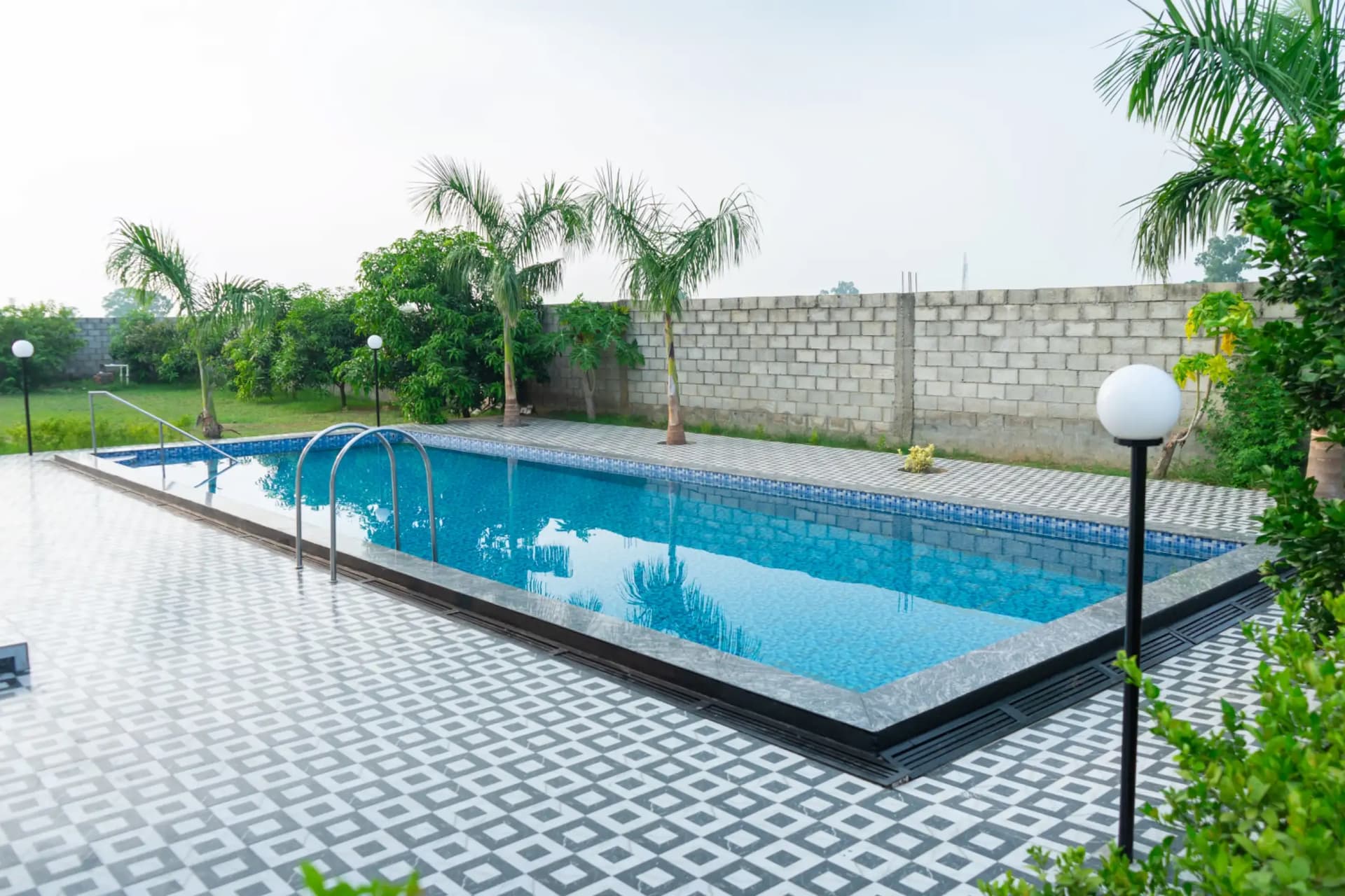 Photo 11 of 13 – 2 BHK farmhouse with a private pool in Rampur, Ludhiana (BMF-F641)