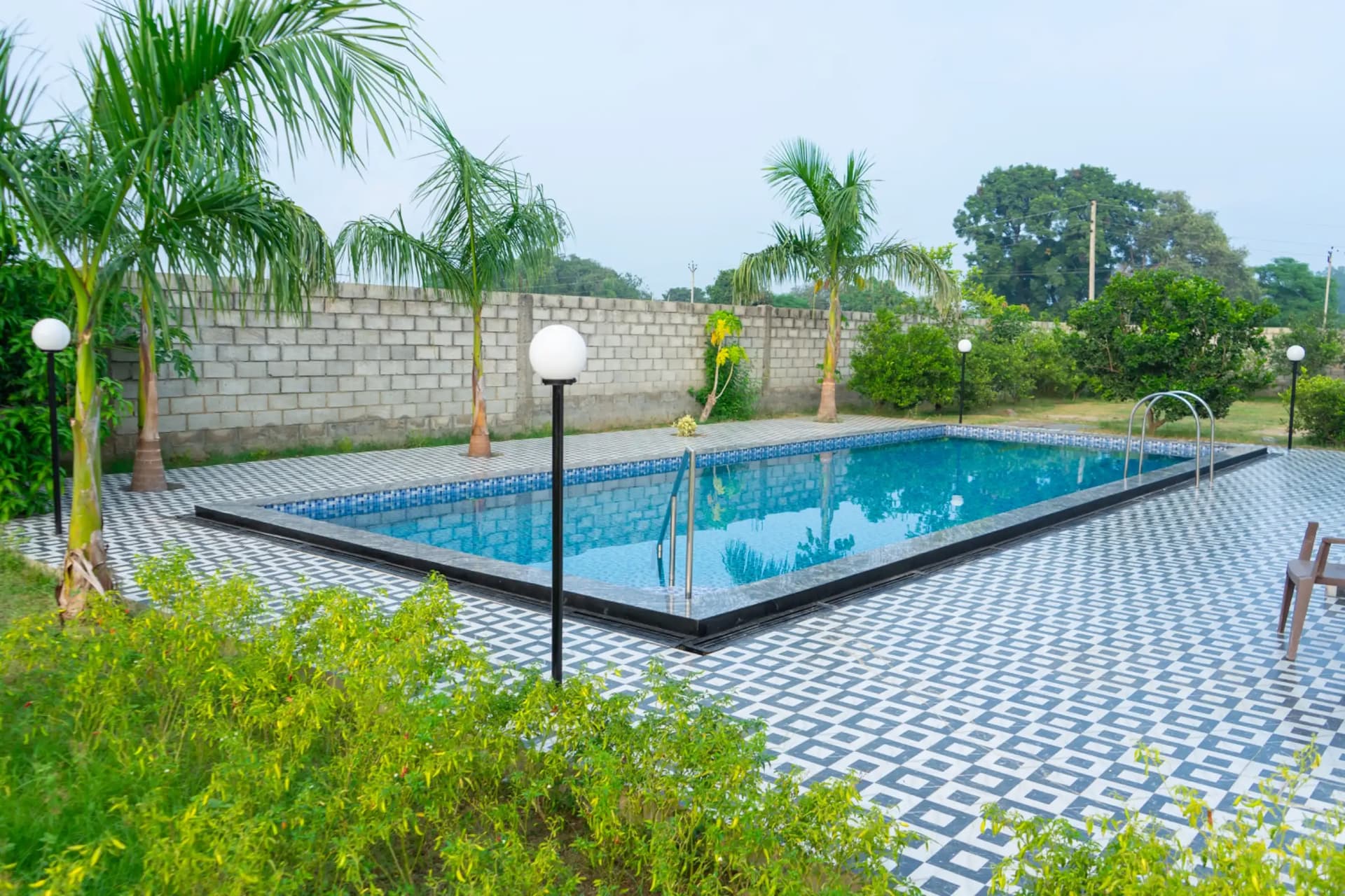 Photo 12 of 13 – 2 BHK farmhouse with a private pool in Rampur, Ludhiana (BMF-F641)