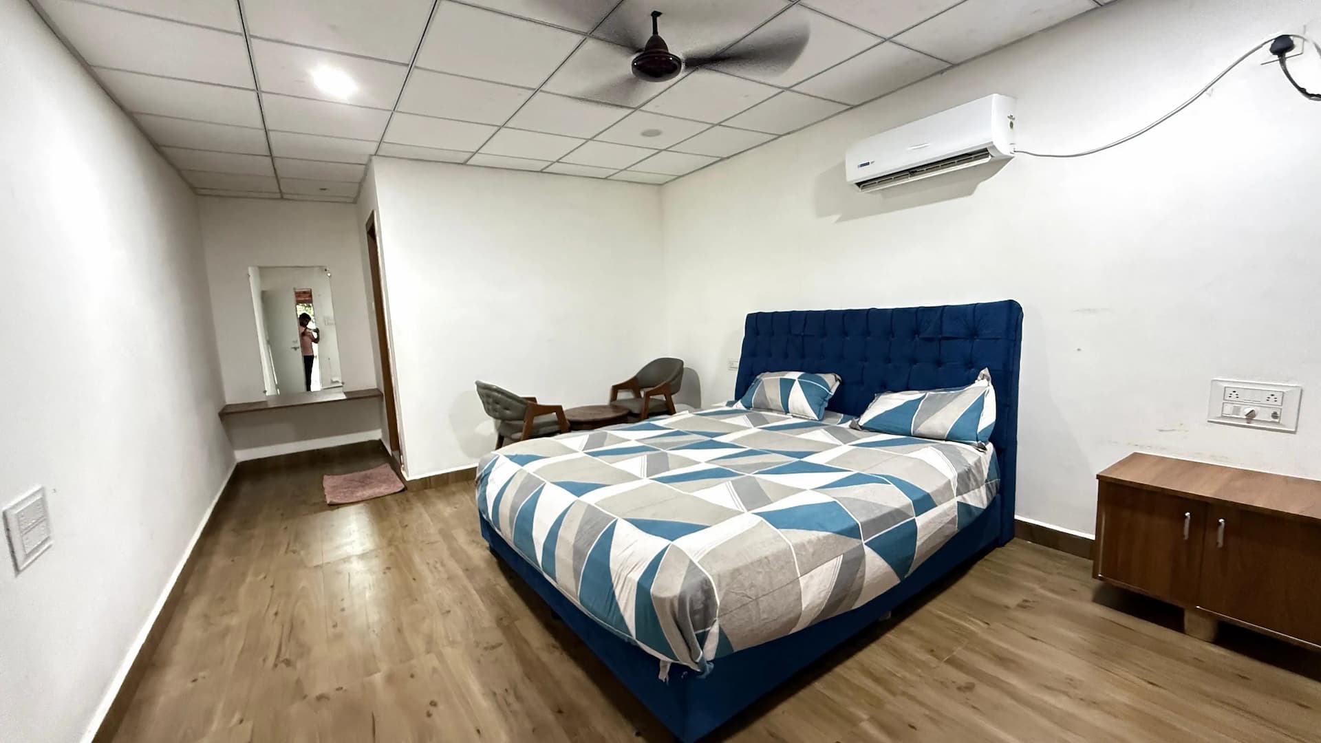 Photo 3 of 14 – 5-room resort with a pool in Talala, Gir Somnath (BMF-R643)