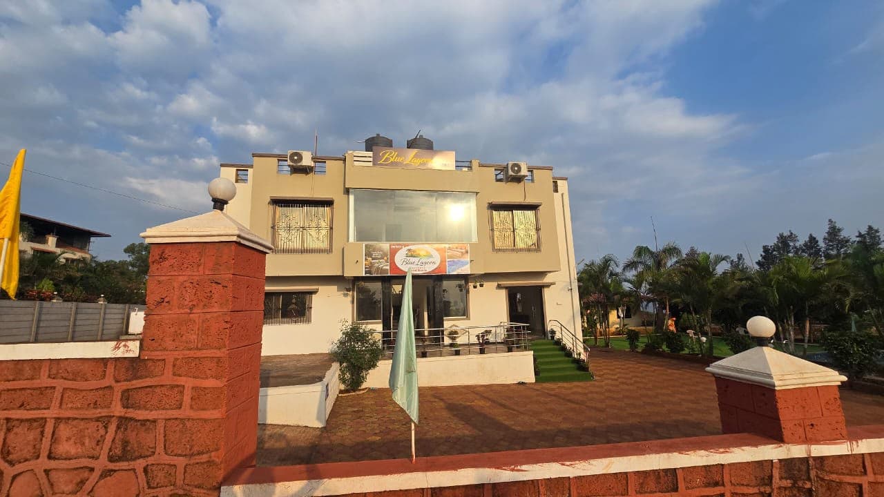 Photo 11 of 13 – 3 BHK villa with a pool in Bhilar Water Fall, Panchgani (BMF-V645)