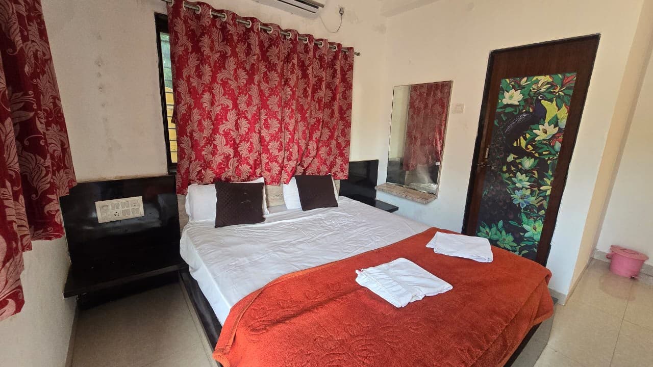Photo 3 of 13 – 3 BHK villa with a pool in Bhilar Water Fall, Panchgani (BMF-V645)