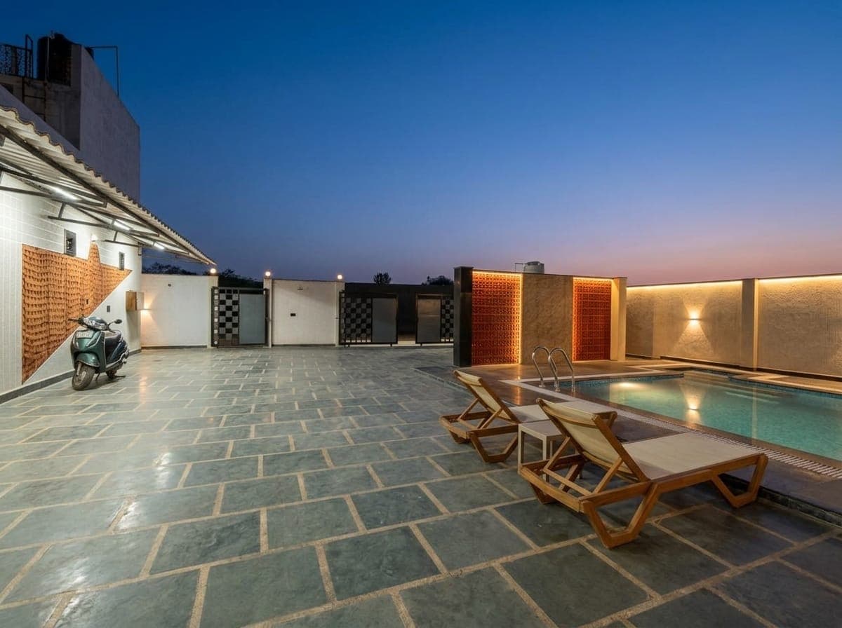 Photo 3 of 20 – 6 BHK villa with a private pool in Mangal Maitri Hospital, Jhansi (BMF-V646)
