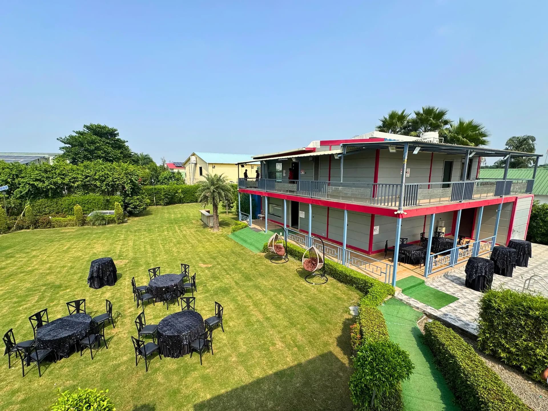 Photo 7 of 9 – 3 BHK farmhouse with a pool in Noida, Delhi (BMF-F649)