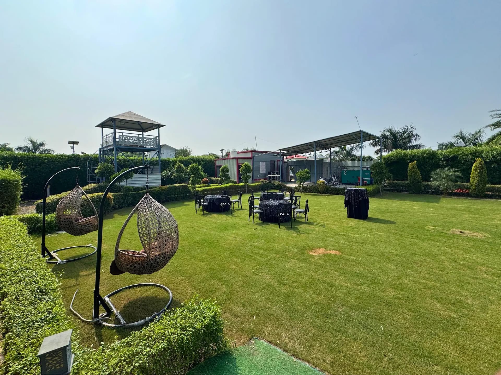 Photo 6 of 9 – 3 BHK farmhouse with a pool in Noida, Delhi (BMF-F649)