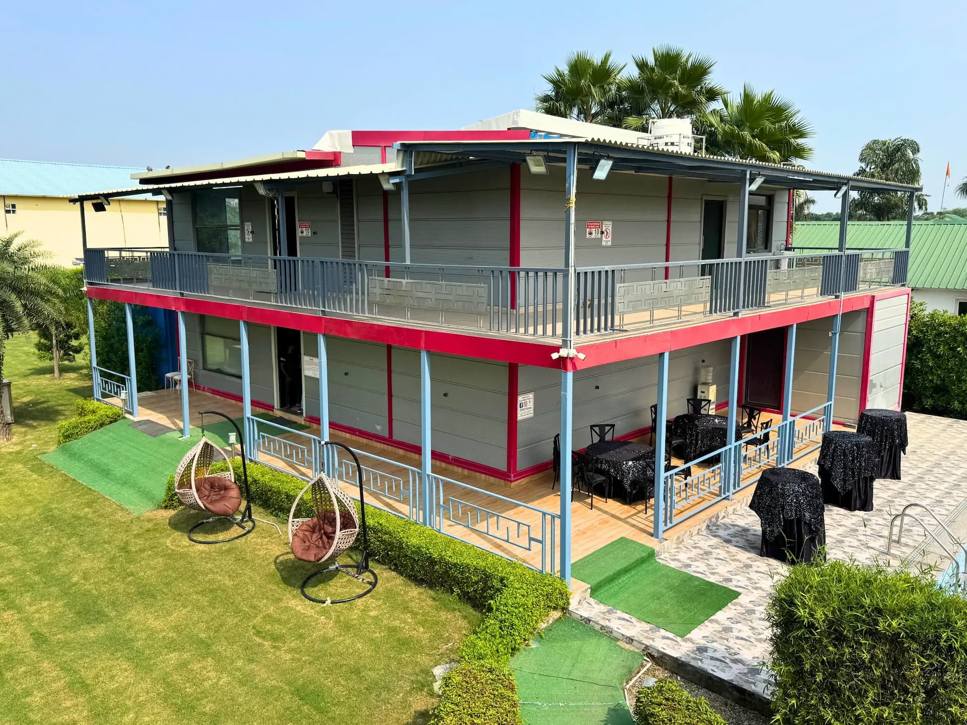 Photo 8 of 9 – 3 BHK farmhouse with a pool in Noida, Delhi (BMF-F649)