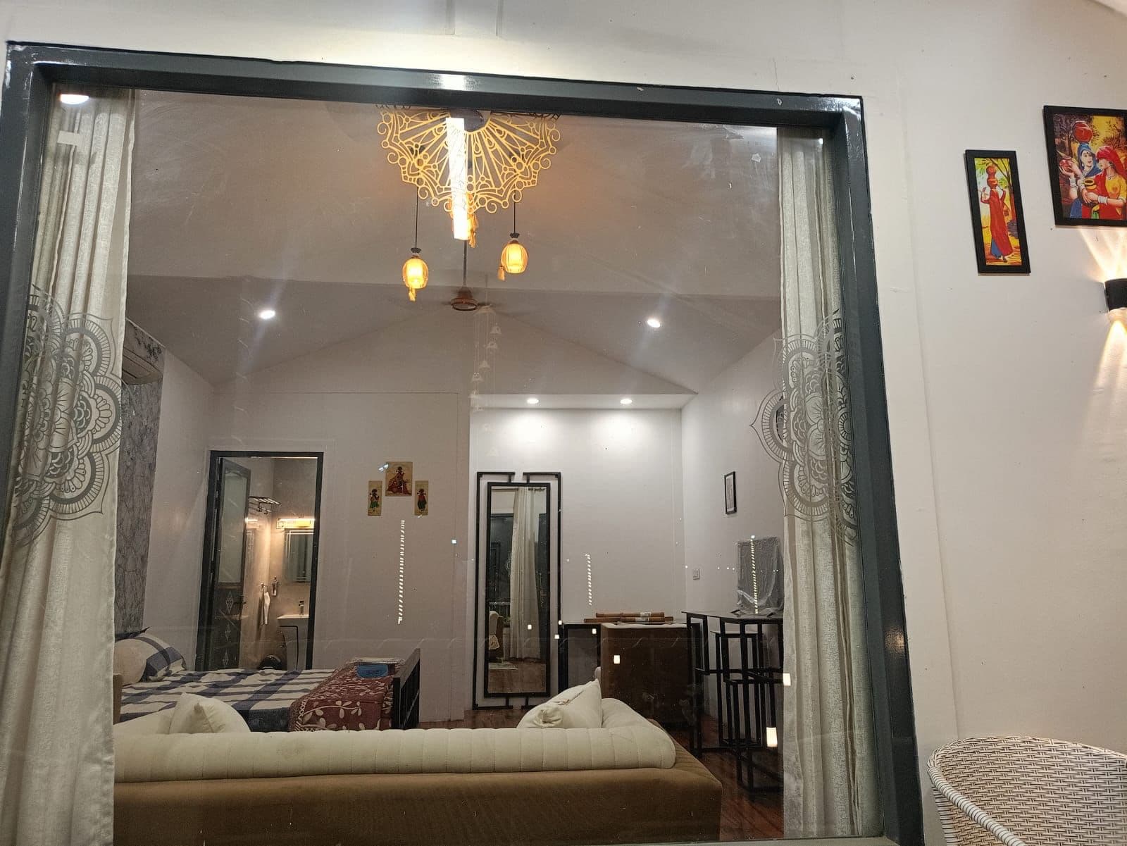 Photo 9 of 12 – 4 BHK farmhouse with a private pool in Noida, Delhi (BMF-F651)