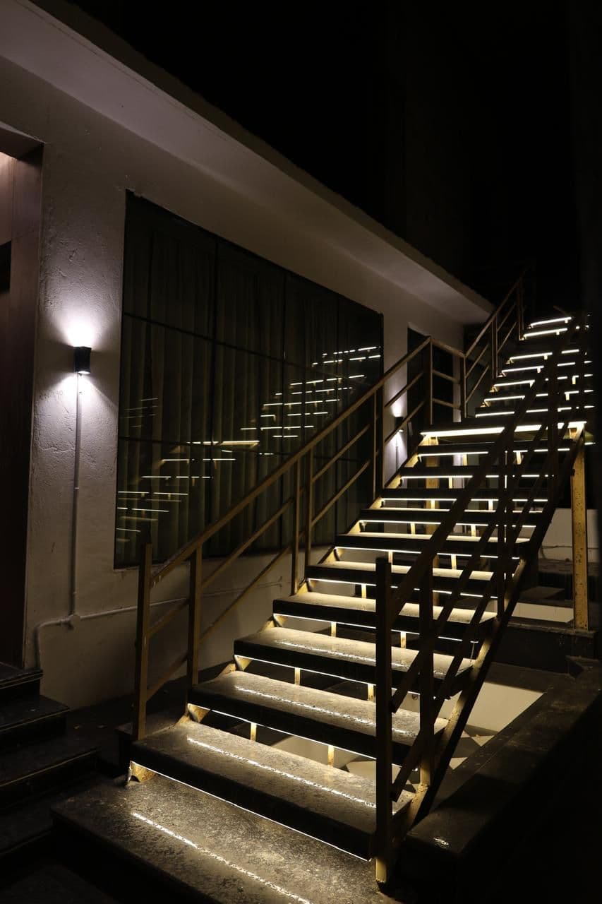 Photo 2 of 23 – 4 BHK villa with a pool in Kalam Chowk, Karjat (BMF-V652)