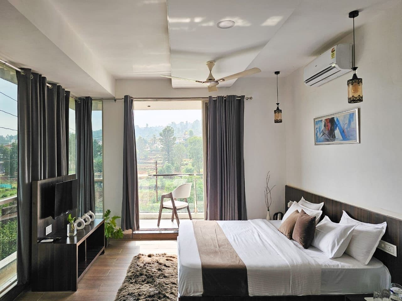 Photo 14 of 31 – 7 BHK villa with a private pool in Bhilar, Mahabaleshwar (BMF-V653)