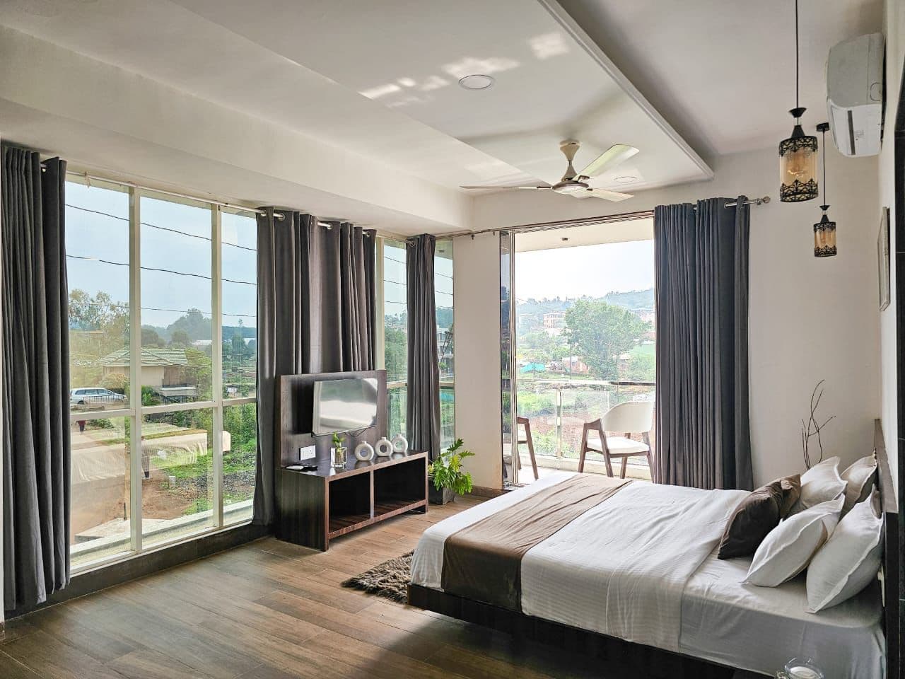 Photo 6 of 31 – 7 BHK villa with a private pool in Bhilar, Mahabaleshwar (BMF-V653)