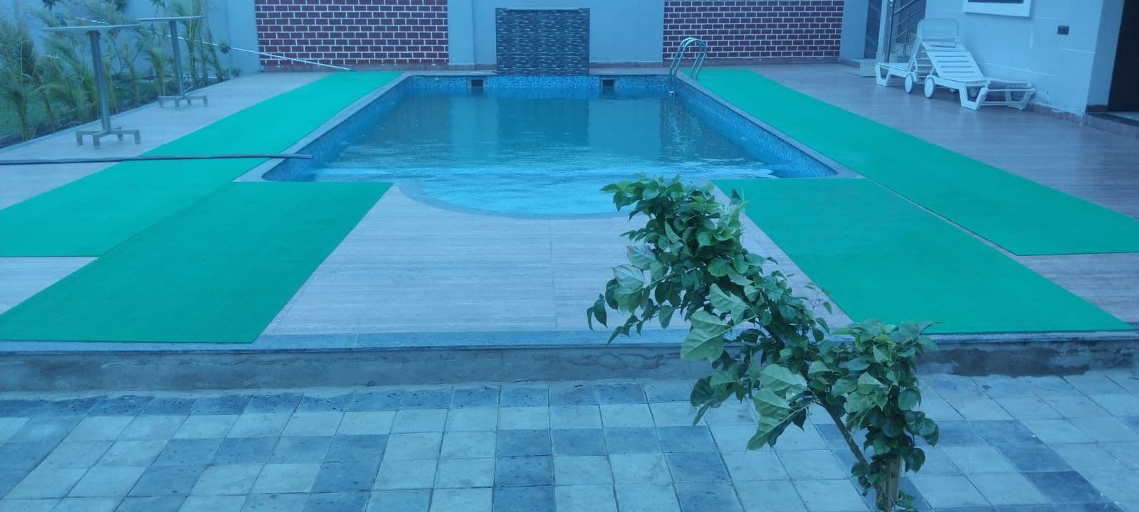 Photo 1 of 10 – 3 BHK farmhouse with a private pool in Choithram School, Indore (BMF-F654)