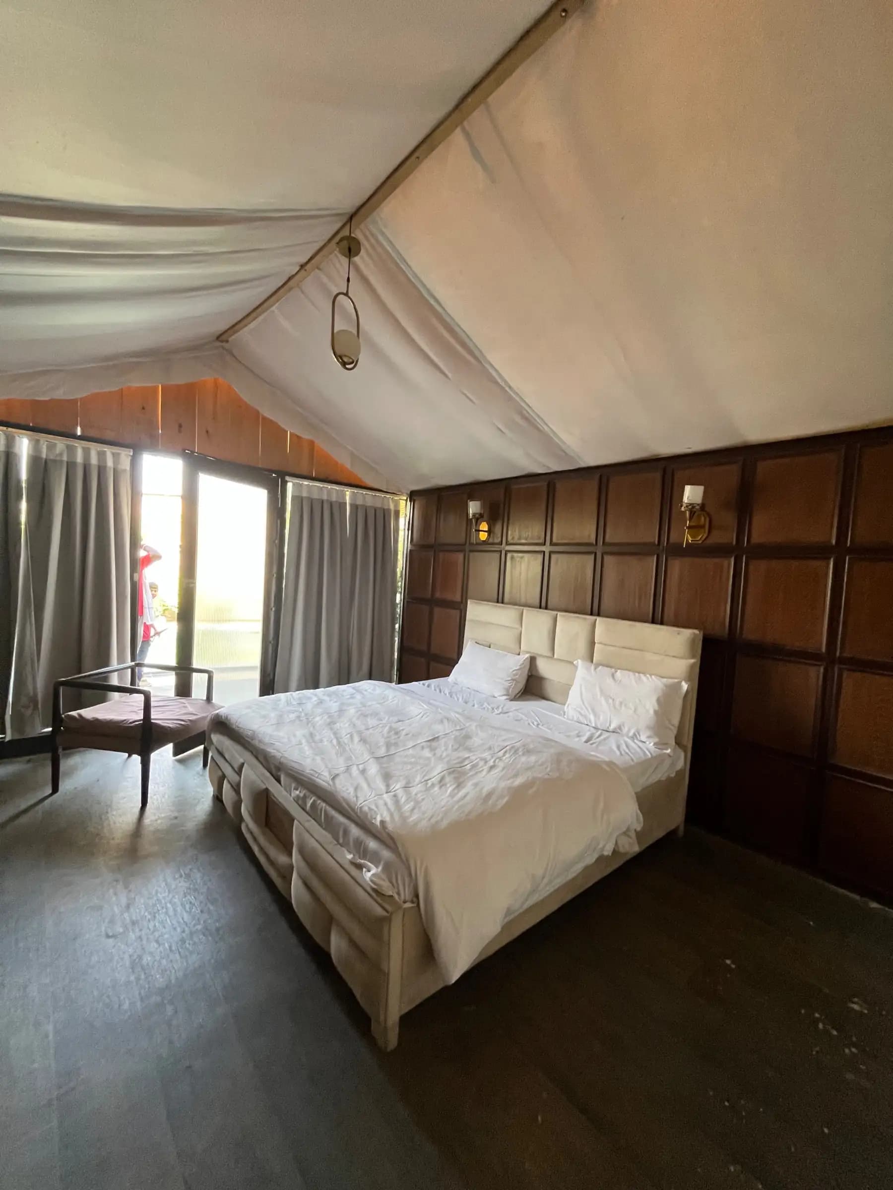 Photo 4 of 13 – 4 BHK farmhouse with a private pool in Chattarpur, Delhi (BMF-F655)