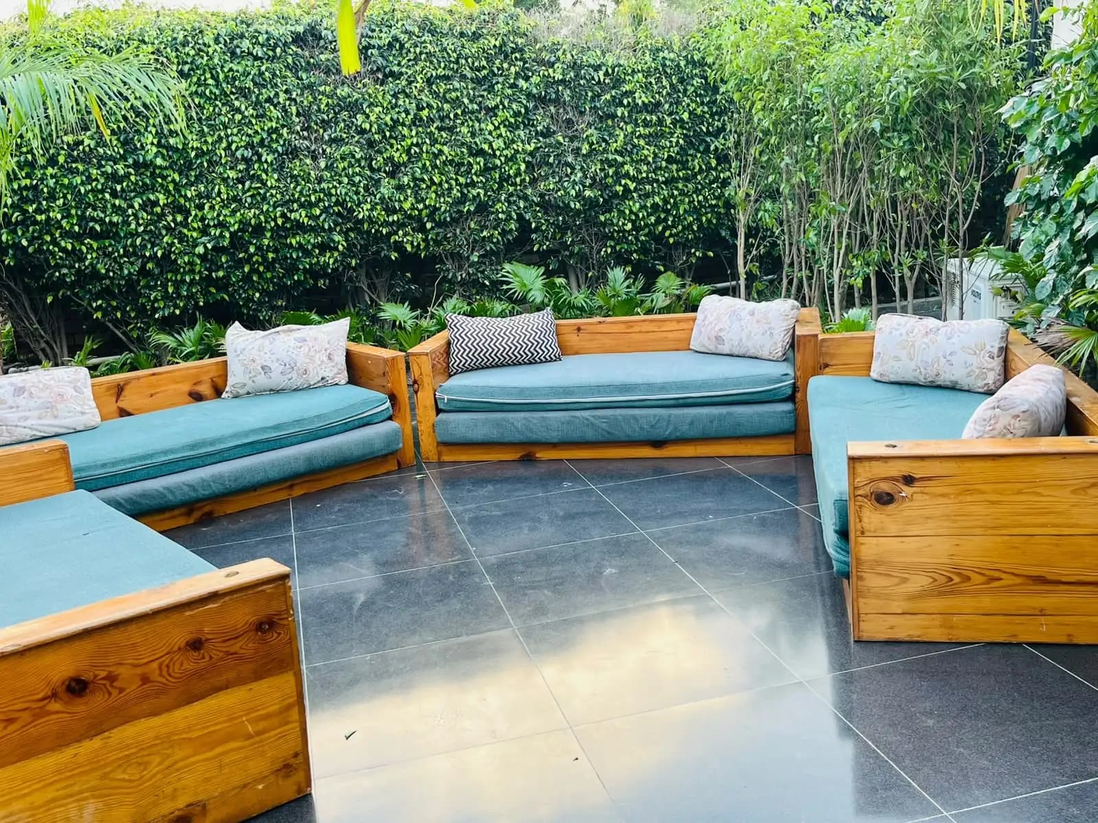Photo 3 of 13 – 4 BHK farmhouse with a private pool in Chattarpur, Delhi (BMF-F655)