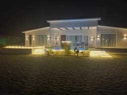 4 BHK farmhouse with a private pool in Noida, Delhi (BMF-F262)