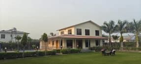3 BHK farmhouse with a garden in Noida, Delhi (BMF-F204)