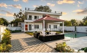 4 BHK farmhouse with a private pool in Jamniya Khurd, Indore (BMF-F550)