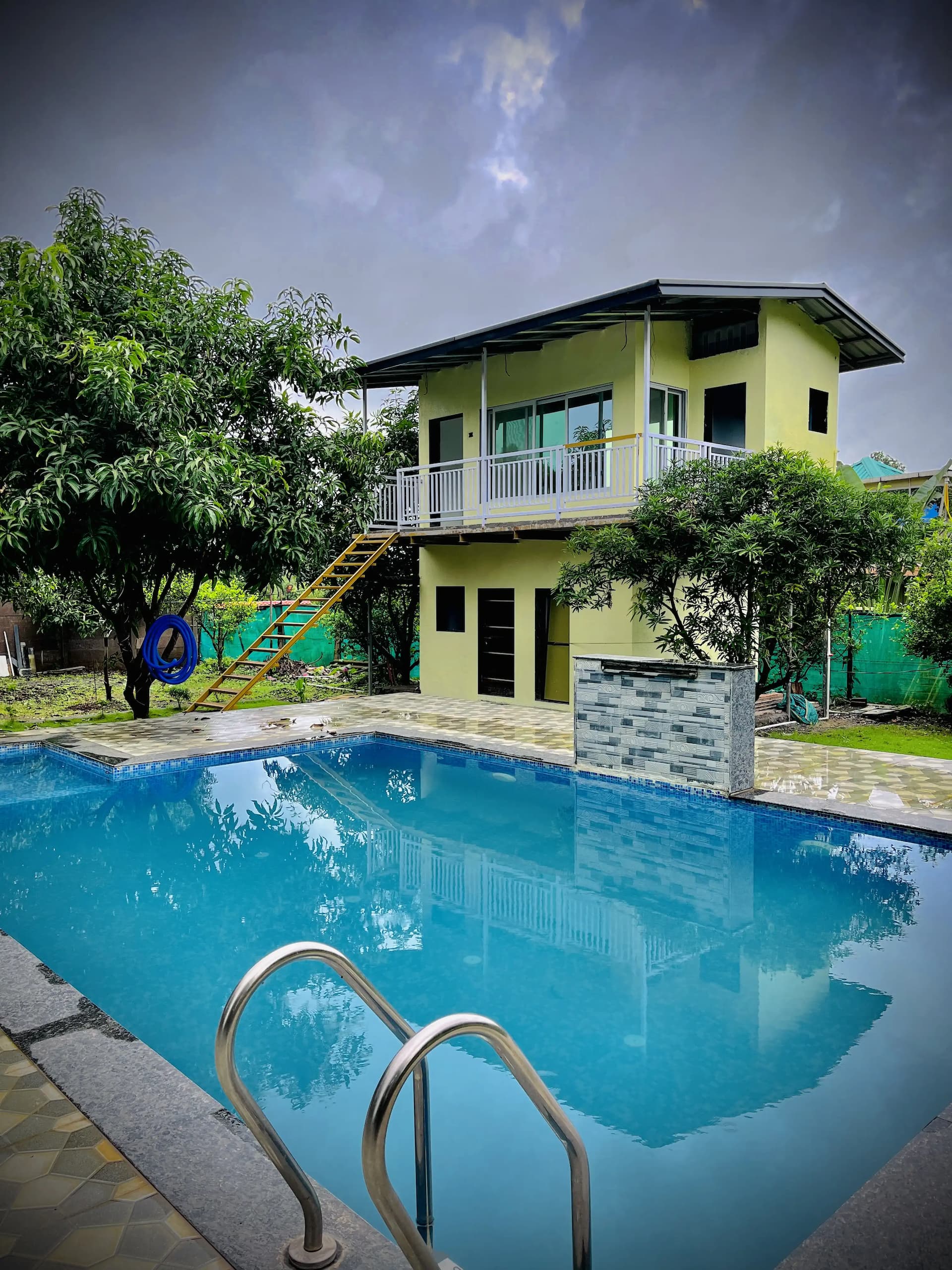4 BHK farmhouse with a private pool in Neral, Karjat (BMF-F625)