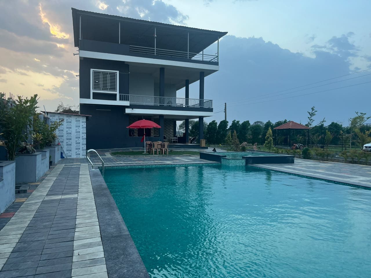 4 BHK villa with a private pool in Kuhi, Nagpur (BMF-V635)