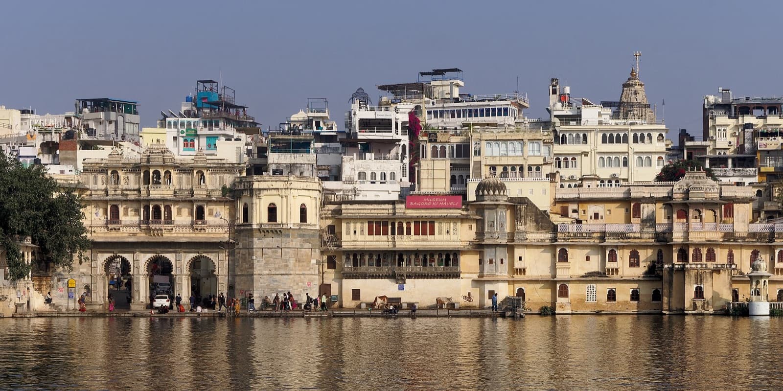 Gangaur Ghat and Bagore ki Haveli on Lake Pichola, Udaipur