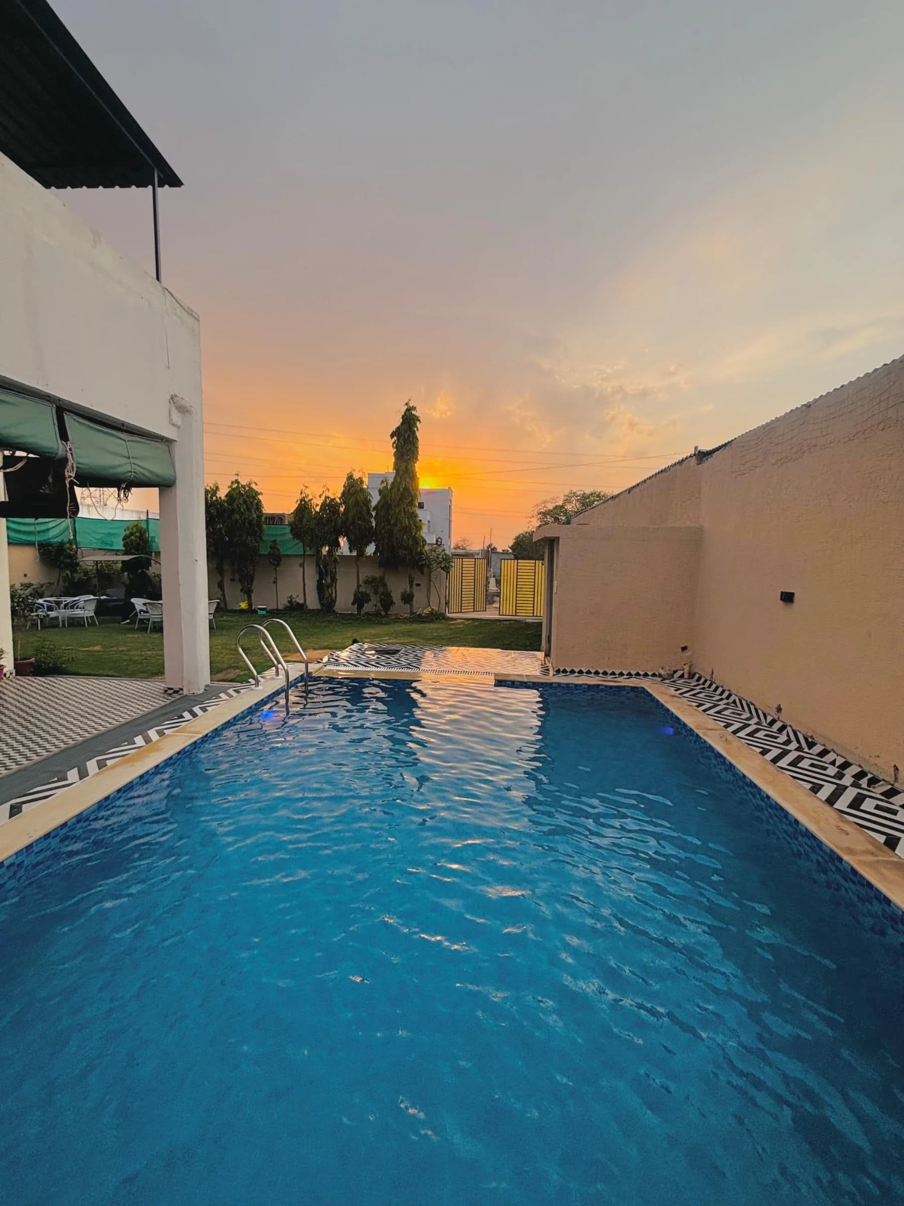 2 BHK farmhouse with private pool in Mansarovar, Jaipur – BMF-F583