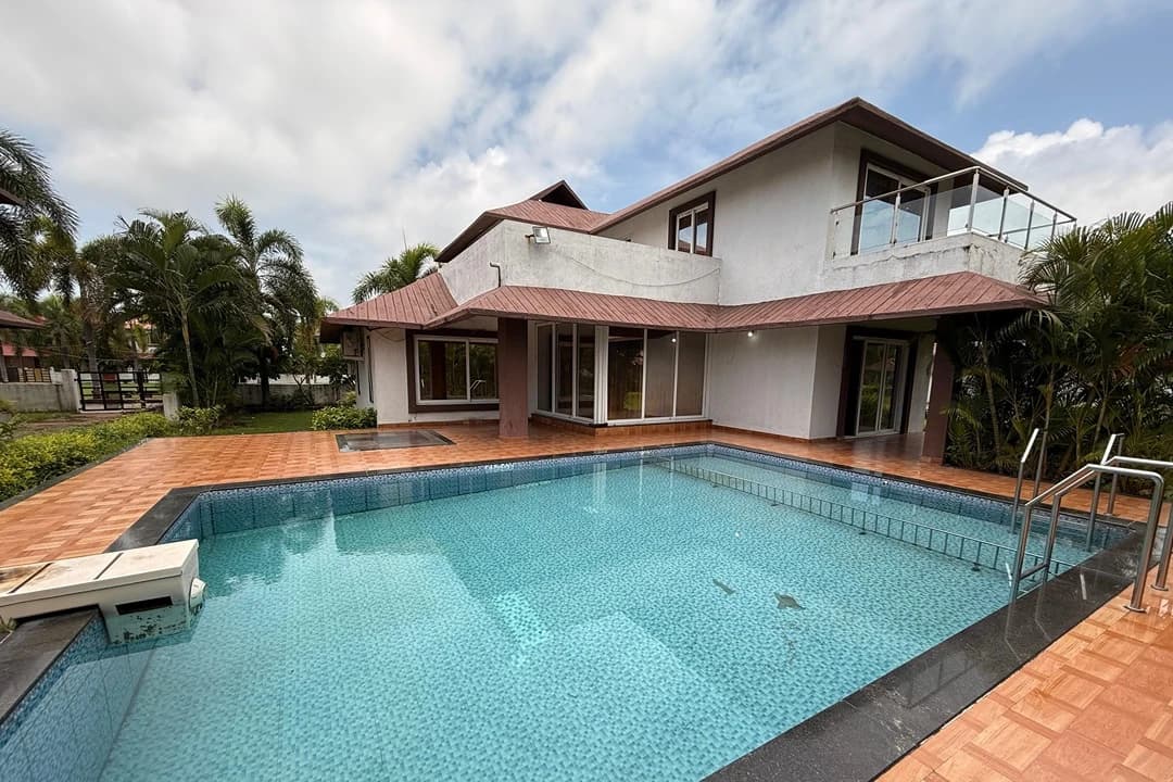 Our Weekend at a Villa in Ubharat — the Honest Version