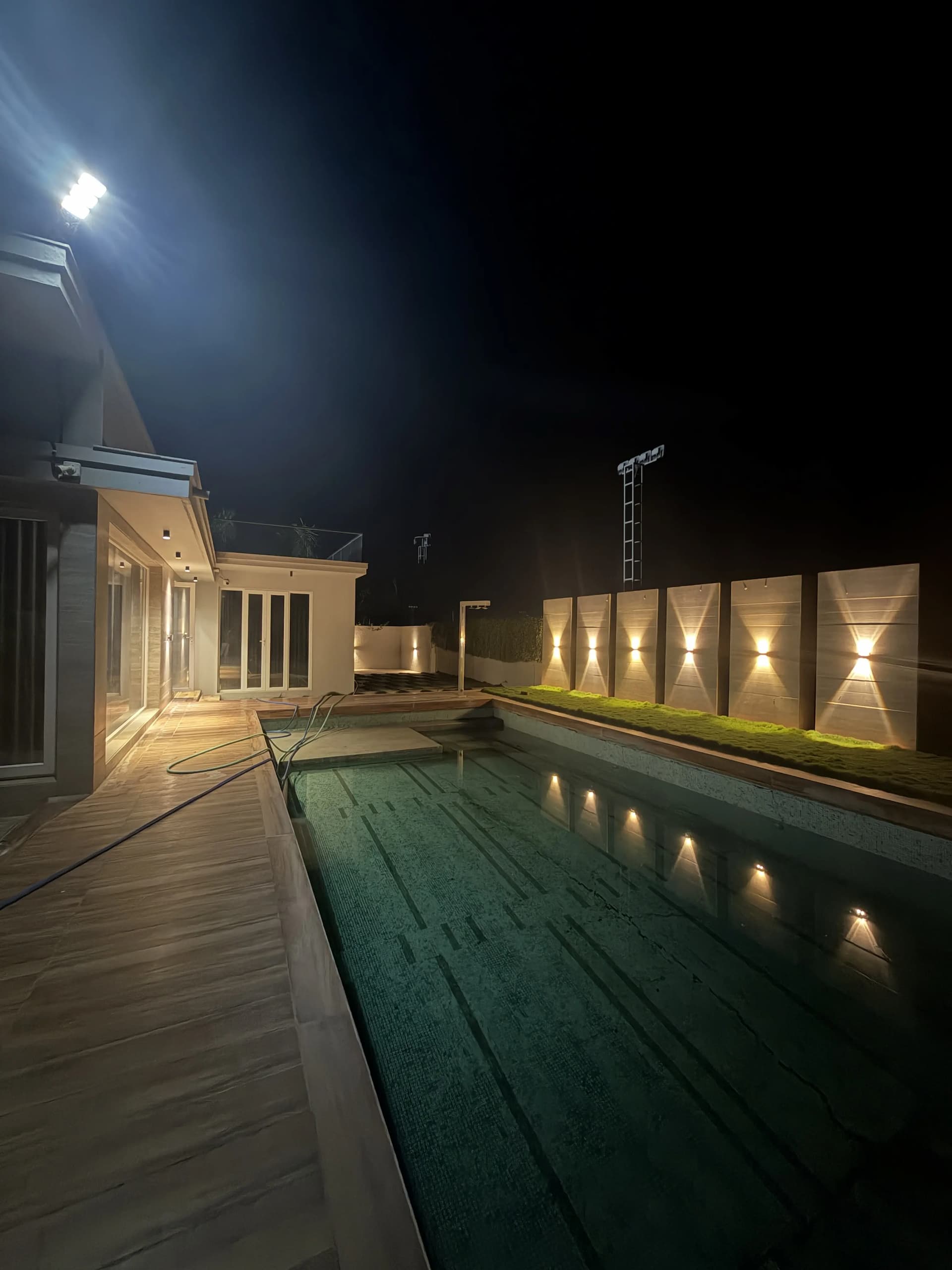 Private pool at Gosara, Tankara, Rajkot
