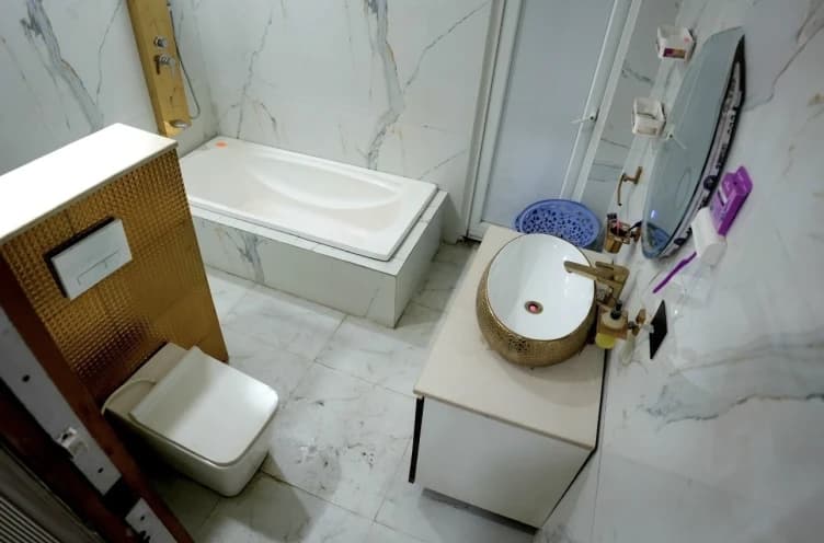 Photo 11 of 21 – 5 BHK villa with a private pool in Noida, Delhi (BMF-V394)