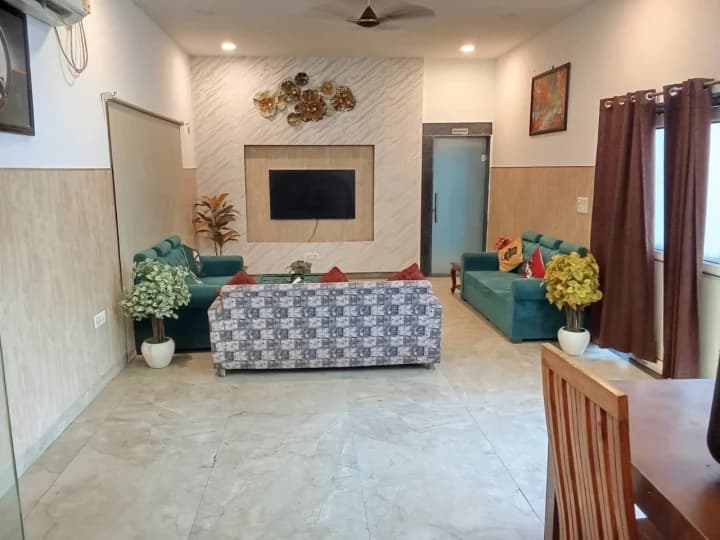 Photo 3 of 10 – 2 BHK farmhouse with a private pool in Gurugram, Delhi (BMF-F570)