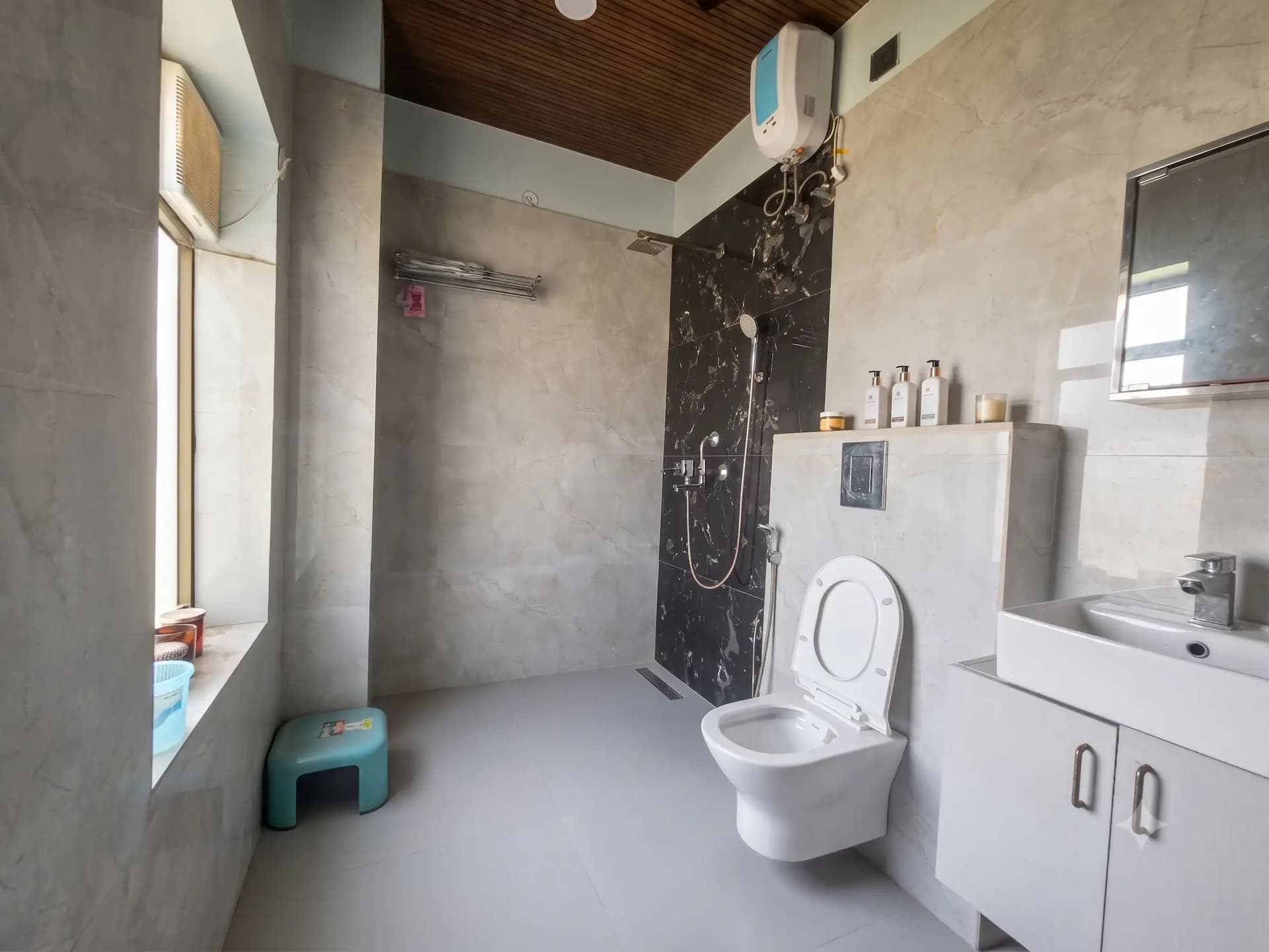 Photo 14 of 19 – 6 BHK farmhouse with a private pool in Bassi, Jaipur (BMF-F582)