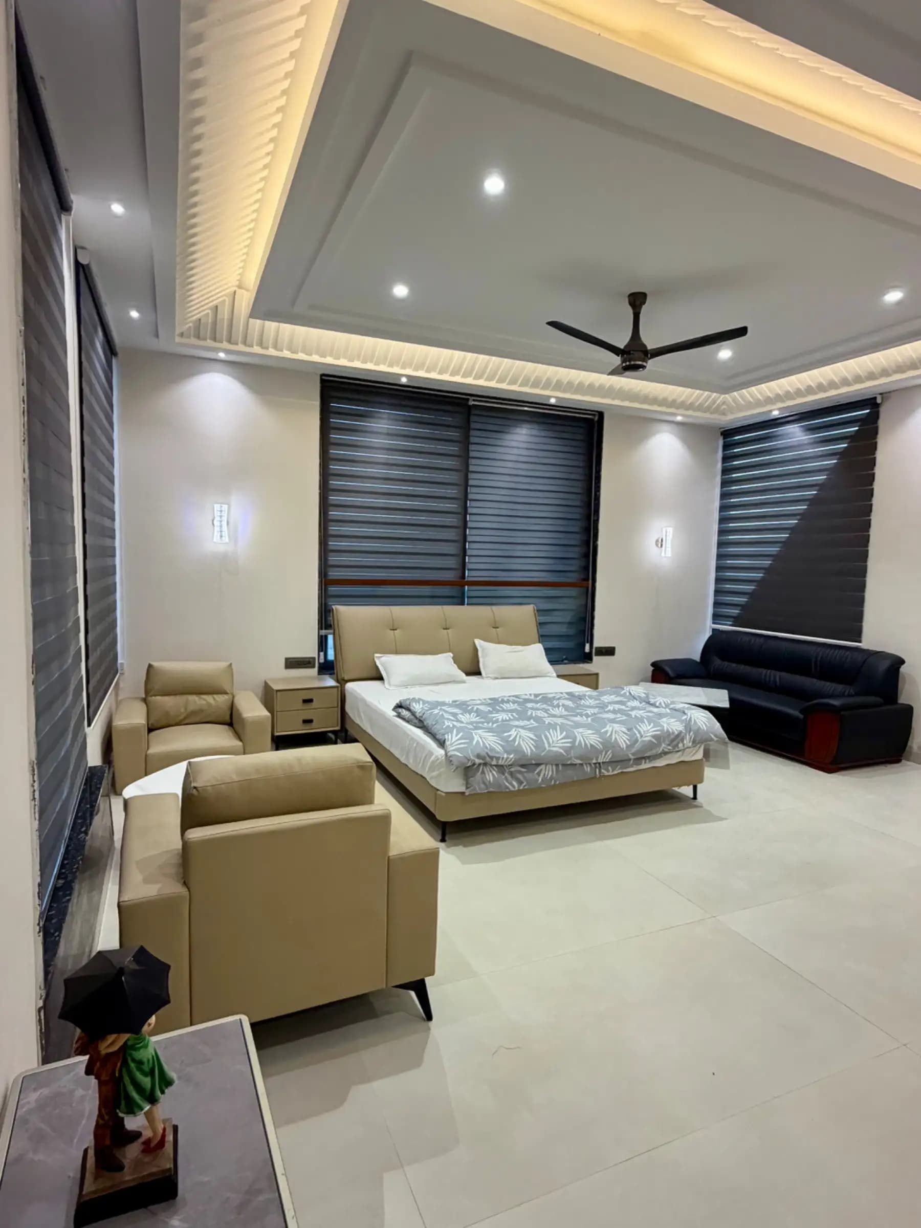 Photo 3 of 17 – 7 BHK farmhouse with a pool in Ujjain Bypass, Indore (BMF-F589)