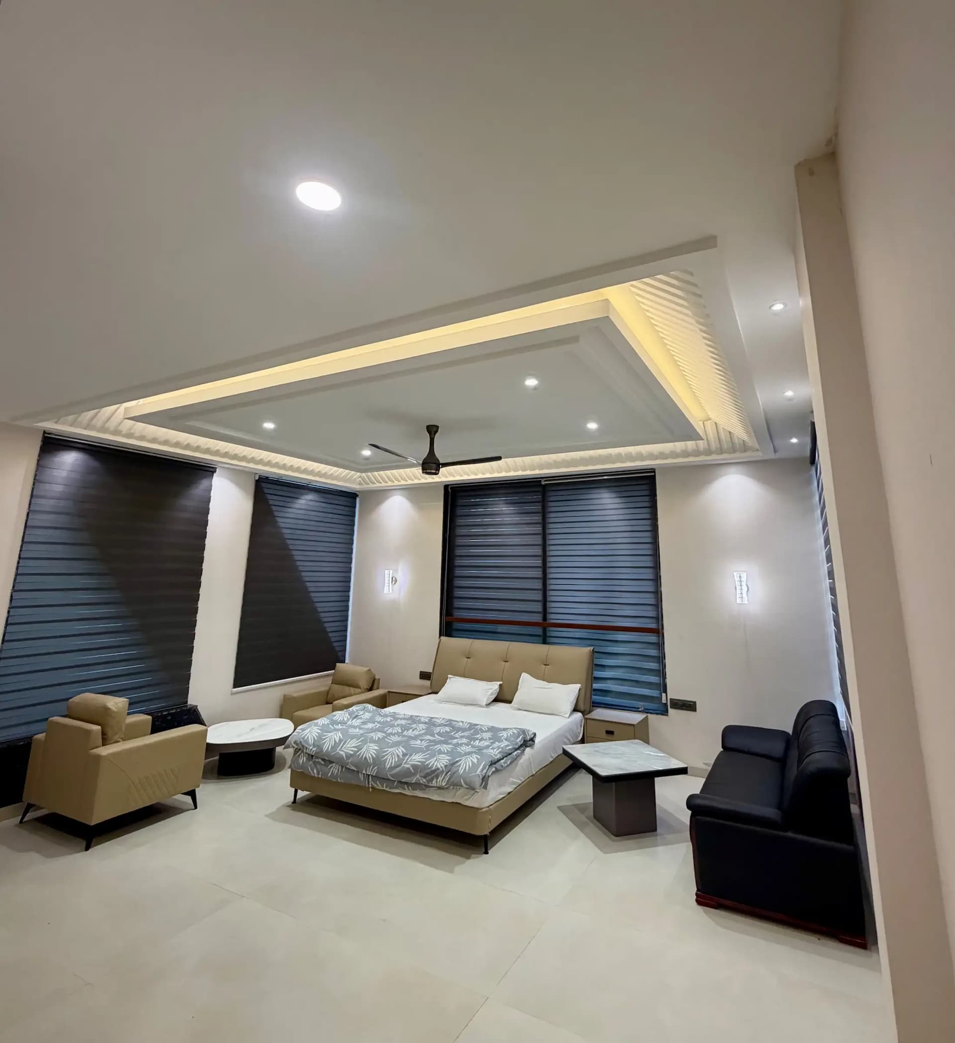 Photo 4 of 17 – 7 BHK farmhouse with a pool in Ujjain Bypass, Indore (BMF-F589)