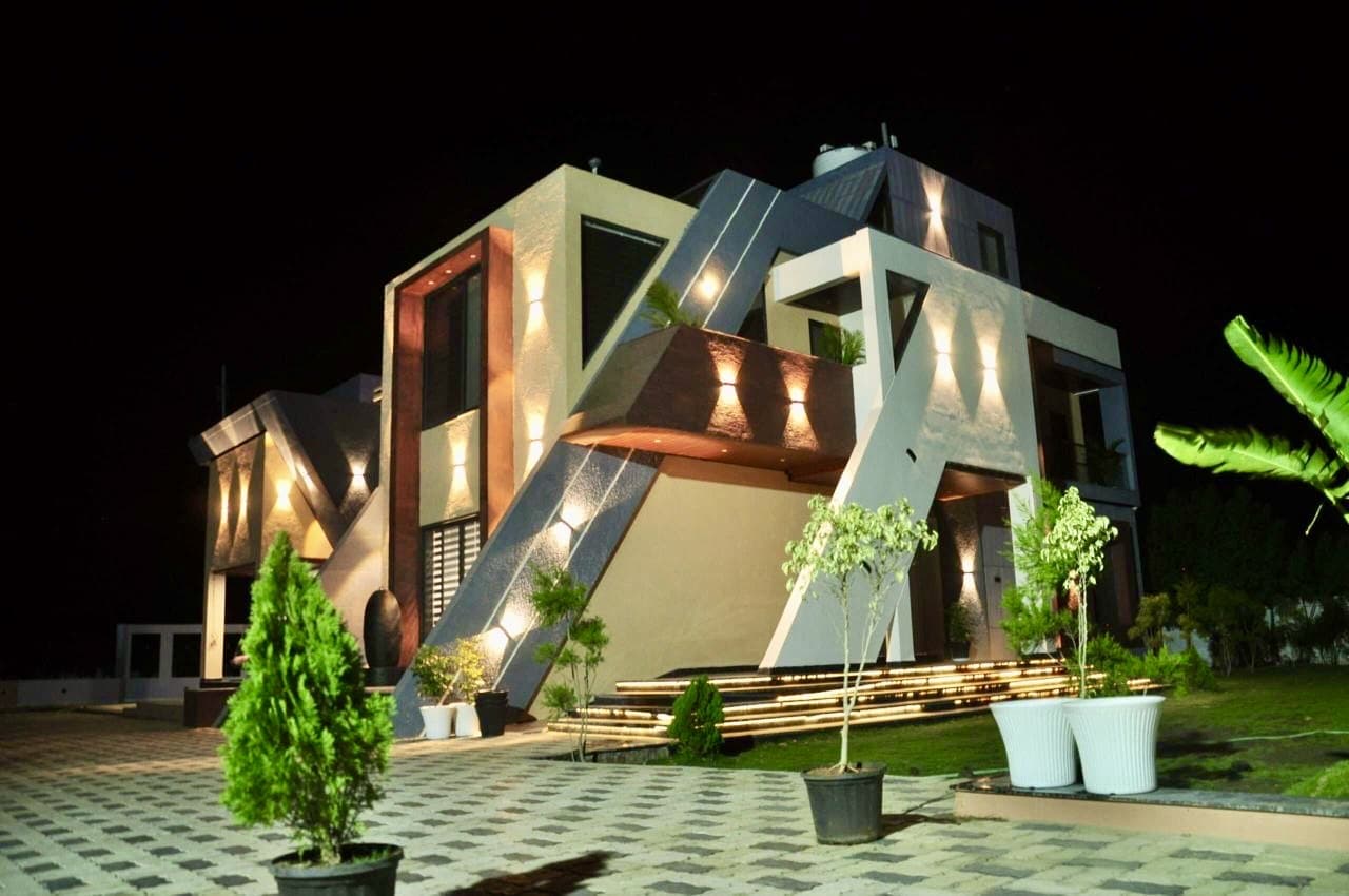 Photo 14 of 17 – 7 BHK farmhouse with a pool in Ujjain Bypass, Indore (BMF-F589)
